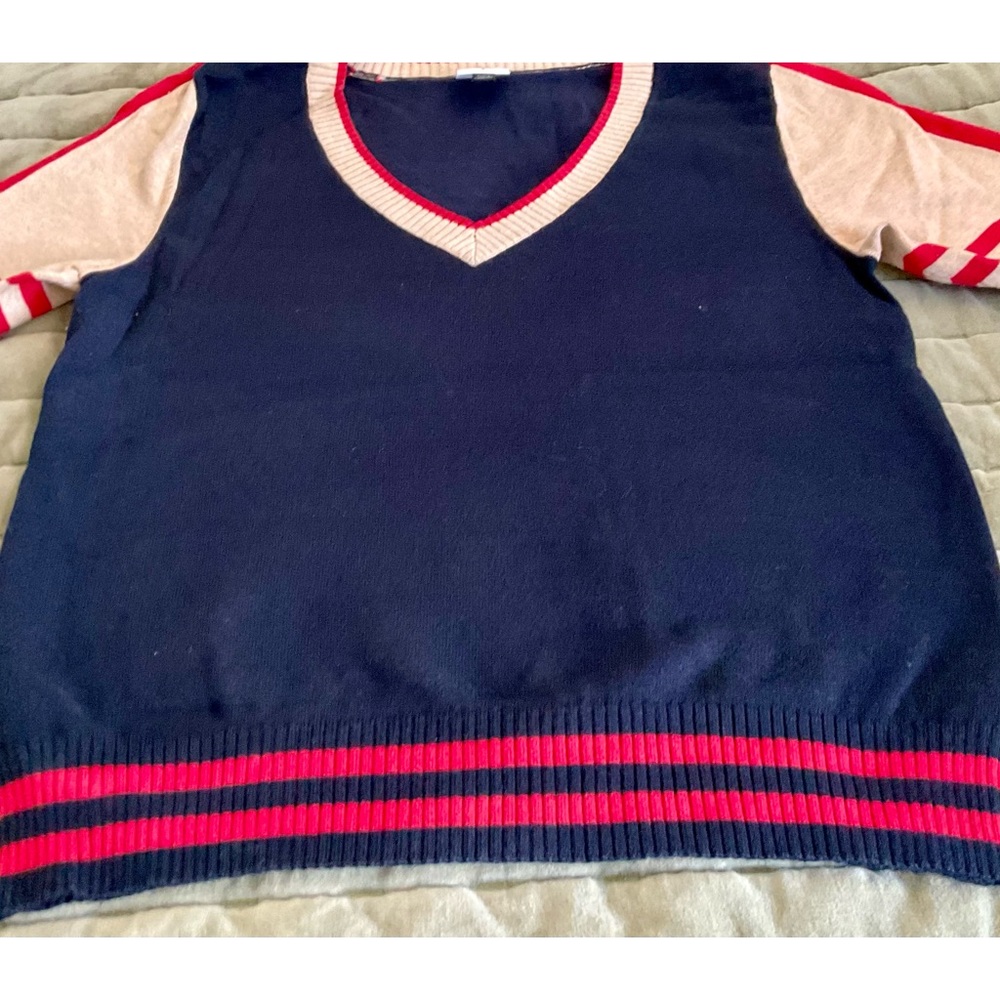 Cabi TV Pullover Size Small